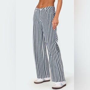 NWOT- Edikted Striped Low Rise Wide Leg Jeans Striped Navy and White Women's